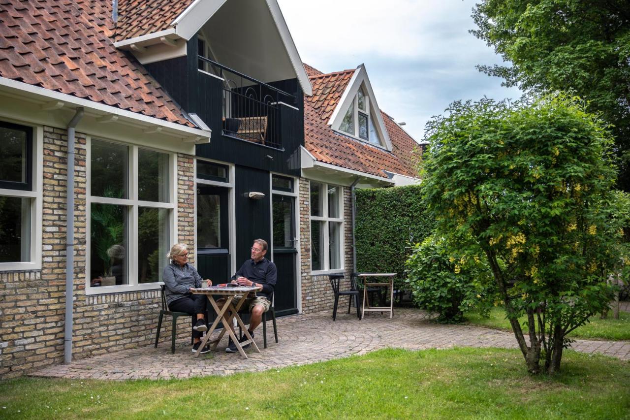 Bed & Bos De 14 Sterren Den Burg Exterior foto