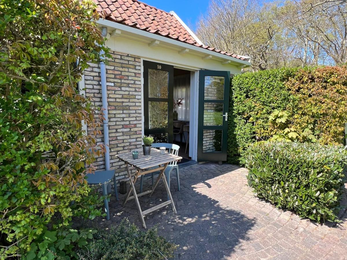 Bed & Bos De 14 Sterren Den Burg Exterior foto